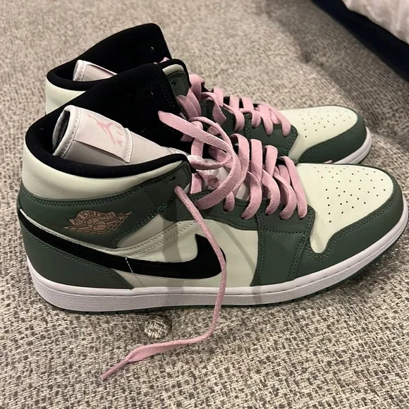 Pink Laces Jordan 1s Green And Pink Turbo Green Jordan Pink Laces